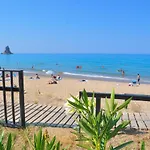 Beachfront Holiday House “Yannis” On Agios Gordios Beach In Corfu
