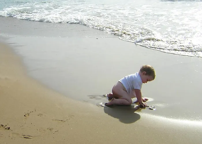 Beachfront Holiday House “Yannis” On Agios Gordios Beach In Corfu